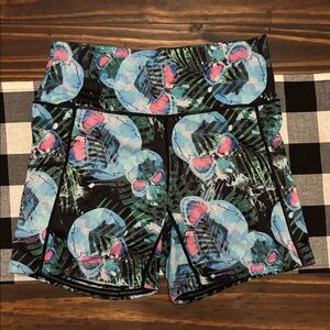 Constantly Varied Gear Miami Skulls 5inch shorts cvg medium